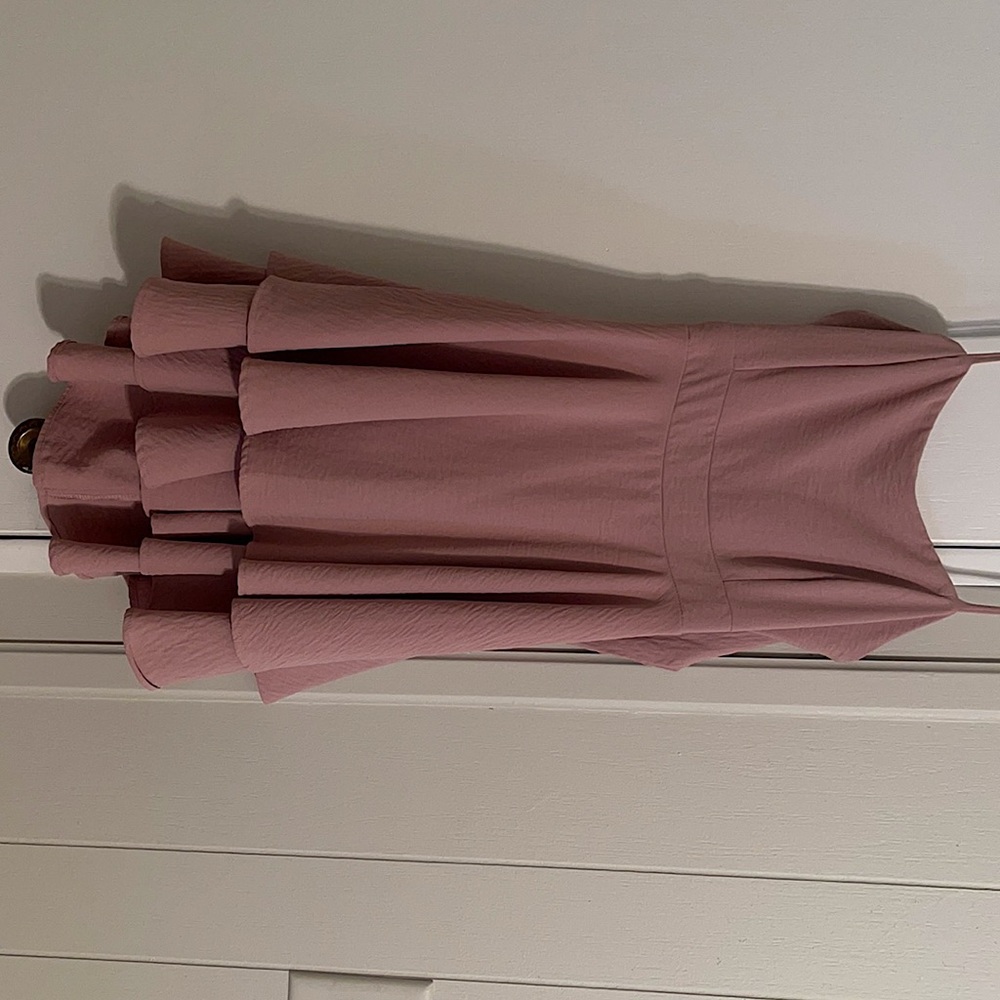 Medium Mauve Spaghetti Strap Flowy Short Dress